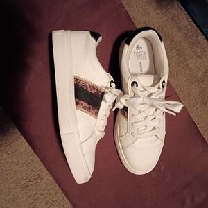Time and Tru Women's Sneakers with Leopard Accent